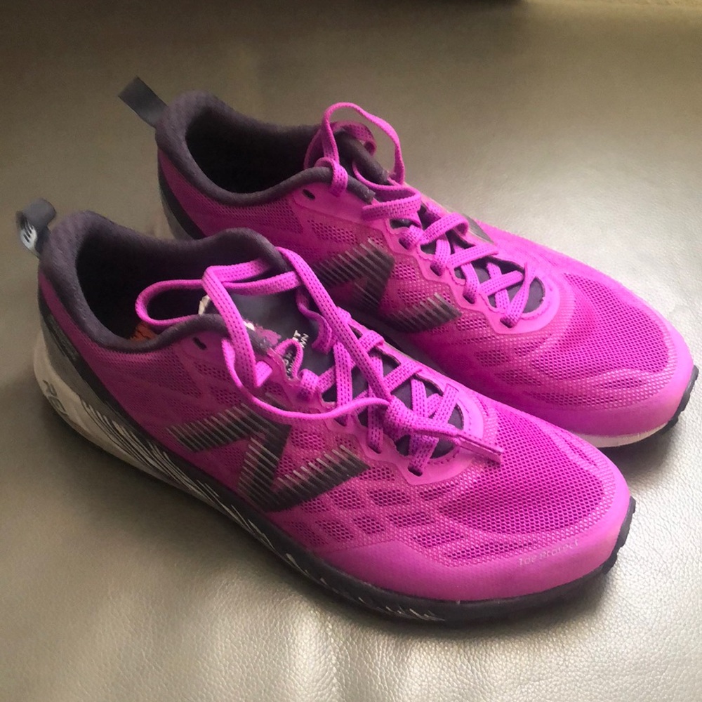 New Balance summit unknown trail shoes women 9.5